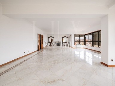 Duplex à venda na Rua Padre Manuel da Nóbrega