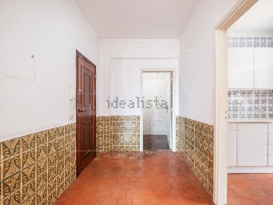 Apartamento T2 à venda na Rua Falcão Resende