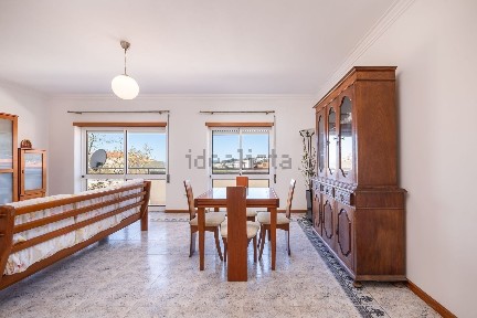 Apartamento T3 à venda na Travessa 3ª Casal dos Pintos, 2