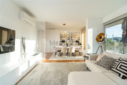 Apartamento T3 à venda na Urb. Terraços do Rio s/n