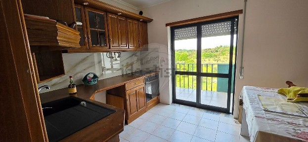 Apartamento T2 à venda na Rua Doutor Fortunato Vieira das Neves