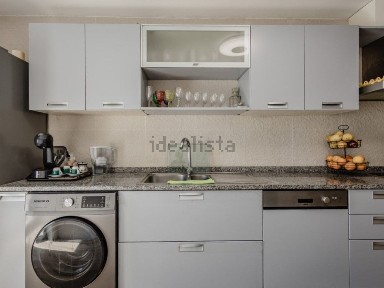 Apartamento T2 à venda na Rua Doutor João Bagão