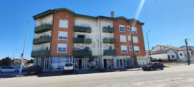 Apartamento T3 à venda em Granja do Ulmeiro