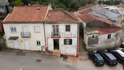 Apartamento T2 à venda na Travessa Doutor Joaquim Moura Relvas
