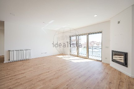Apartamento T3 à venda na Rua da Liberdade