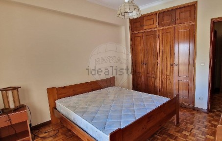 Apartamento T2 à venda na Avenida Elísio de Moura