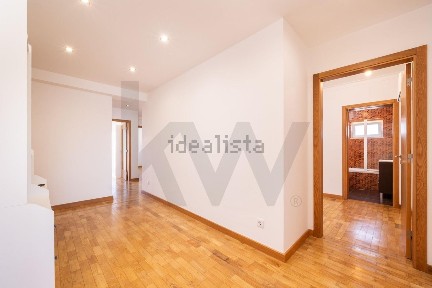 Apartamento T4 à venda em Santa Clara e Castelo Viegas