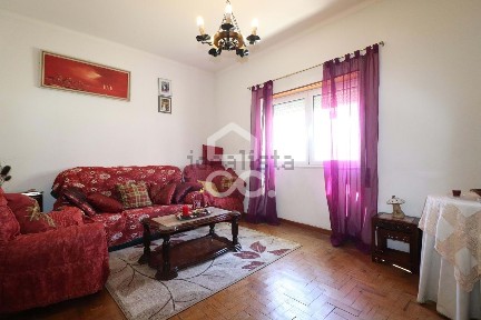 Apartamento T3 à venda na Rua Doutor Mário Braga, 22