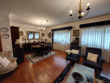 Apartamento T3 à venda na Travessa José da Silva Ribeiro