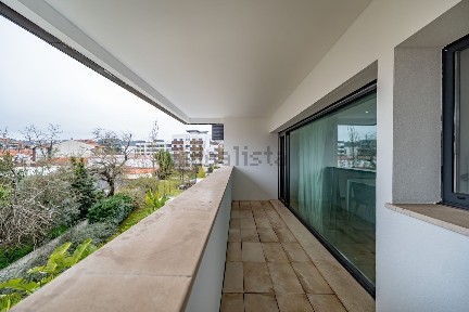 Apartamento T3 à venda na Rua Dom Ernesto Sena de Oliveira