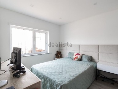 Apartamento T2 à venda na Rua Francisco Guimaro