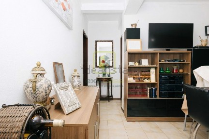 Apartamento T1 à venda na Rua Gabrielos, 23