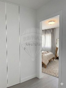 Apartamento T2 à venda na Rua 25 de Abril
