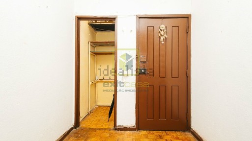 Apartamento T2 à venda na Rua Angola, 23
