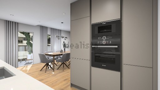 Apartamento T3 à venda na Rua António Lima Fragoso