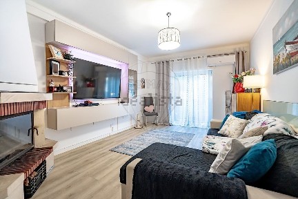Apartamento T3 à venda na Rua Ladeira da Paula
