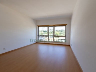 Apartamento T3 à venda na Baixa