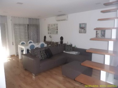 Apartamento T4 à venda em Cantanhede