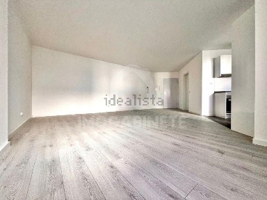 Apartamento T0 à venda na Rua João de Lemos