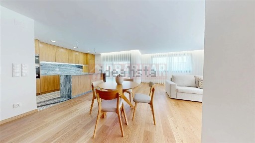 Apartamento T4 à venda nos Olivais