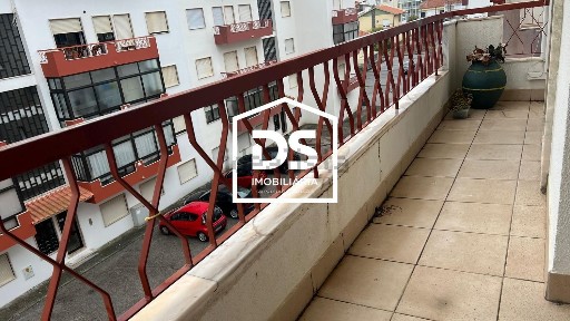 Apartamento T1 à venda na Praceta Dom Manuel I, 8