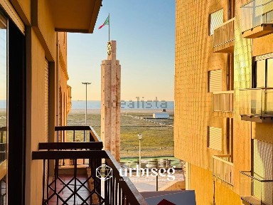 Apartamento T1 à venda na Avenida 25 de Abril, 2