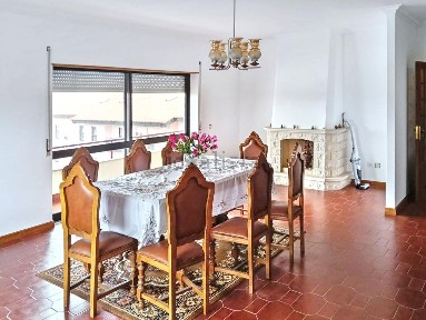 Apartamento T4 à venda em Urbanização Bela Vista