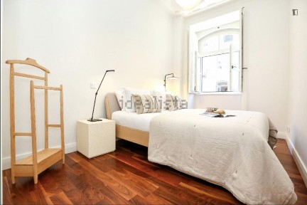 Arrendamento de apartamento T2 na Rua dos Fanqueiros