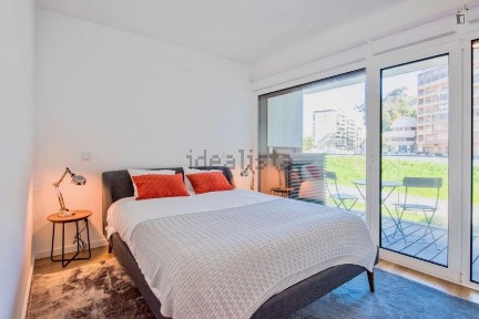 Arrendamento de apartamento T2 na Rua António Alçada Baptista