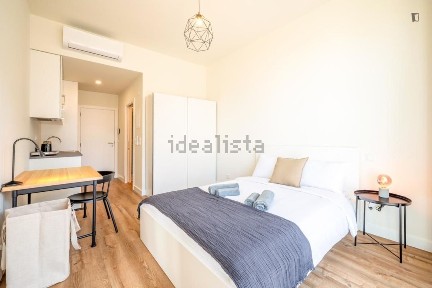 Arrendamento de apartamento T0 na Rua Margarida de Abreu