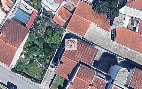 Apartamento T2 à venda na Rua Loureiros