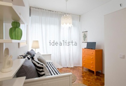 Arrendamento de apartamento T0 na Rua Gomes Freire