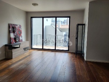 Arrendamento de apartamento T1 na Avenida António Augusto de Aguiar, 22 a