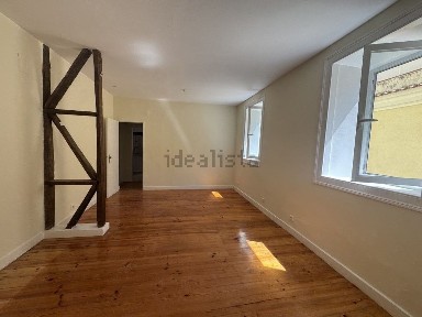 Arrendamento de apartamento T1 na Rua 1 da Vila Maia, 3
