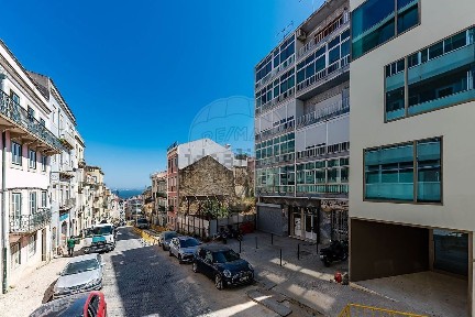 Arrendamento de apartamento T3 na Rua do Vale de Santo António