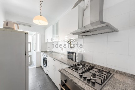 Arrendamento de apartamento T2 na Alameda das Linhas de Torres