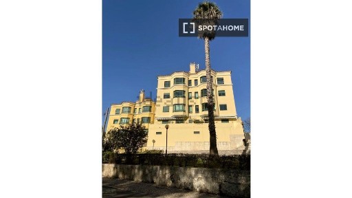 Arrendamento de apartamento T2 na Rua Padre José da Felicidade Alves