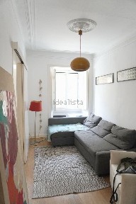 Arrendamento de apartamento T2 na Rua do Sacramento a Alcântara