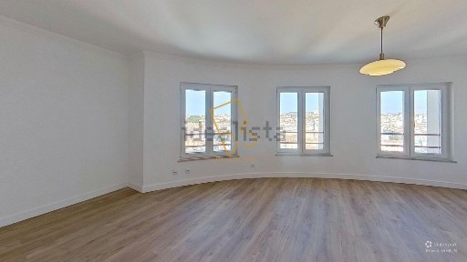 Arrendamento de apartamento T2 na Rua Marques da Silva