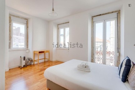 Arrendamento de apartamento T2 na Rua Heliodoro Salgado