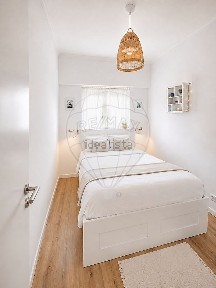 Arrendamento de apartamento T2 na Rua Latino Coelho
