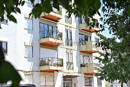 Arrendamento de apartamento T3 em Telheiras