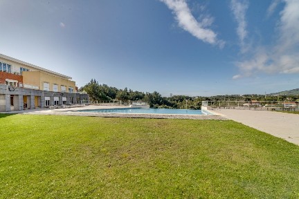 Arrendamento de apartamento T2 na Alvide - Abuxarda