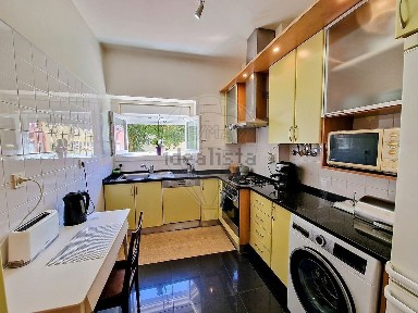 Arrendamento de apartamento T3 na Rua Alberto de Oliveira