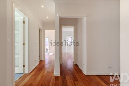 Arrendamento de apartamento T2 na Prazeres - Maria Pia