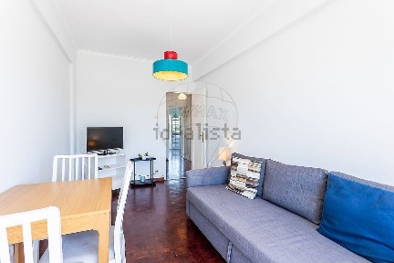 Arrendamento de apartamento T2 na Rua Raquel Roque Gameiro