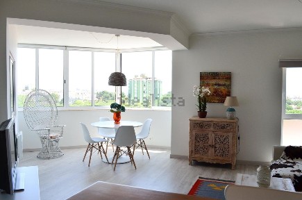 Arrendamento de apartamento T1 na Avenida Gaspar Corte Real, 198 a