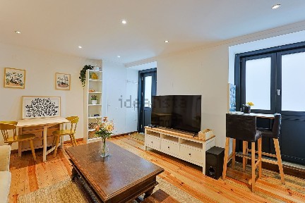 Arrendamento de apartamento T1 na Rua dos Remédios