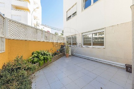 Arrendamento de apartamento T2 no Bairro Alentejano