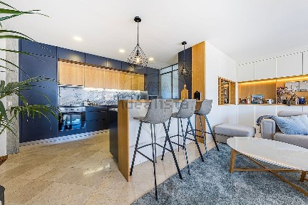 Arrendamento de apartamento T3 na Rua Carlos de Oliveira